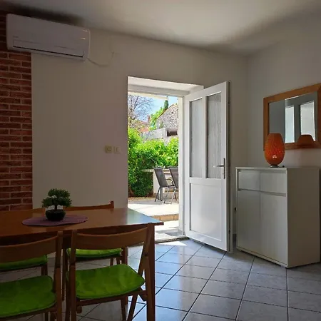 Apartament Rose *