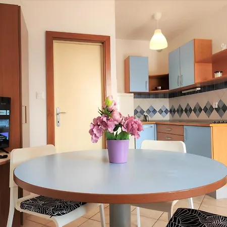 Rose Apartment *